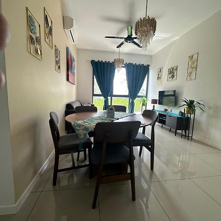 The Clio 2 Residences, Beside Conezion, Beside Ioi City Mall, Opposite Serdang Hospital, Beside Uniteen And Upm, Putrajaya Extérieur photo