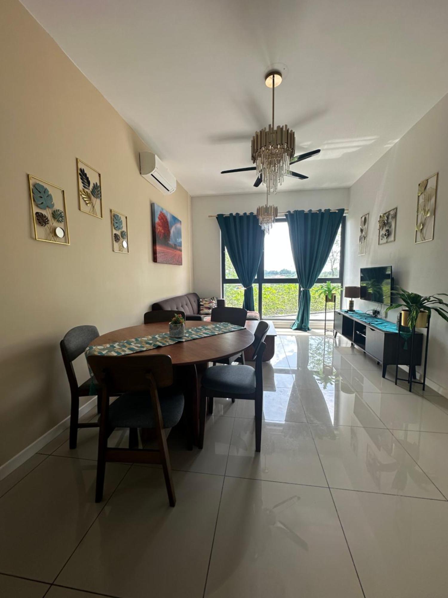 The Clio 2 Residences, Beside Conezion, Beside Ioi City Mall, Opposite Serdang Hospital, Beside Uniteen And Upm, Putrajaya Extérieur photo