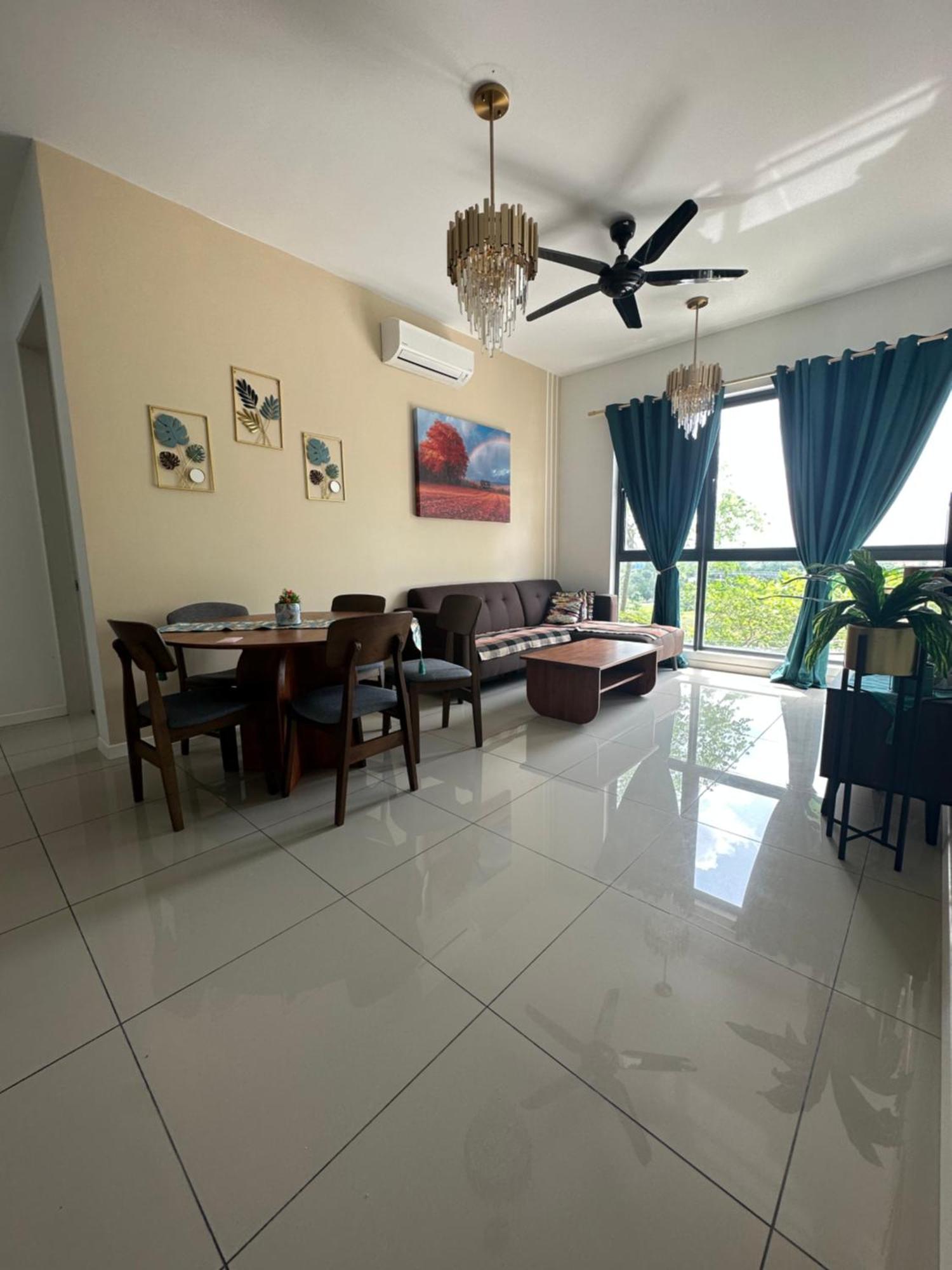 The Clio 2 Residences, Beside Conezion, Beside Ioi City Mall, Opposite Serdang Hospital, Beside Uniteen And Upm, Putrajaya Extérieur photo